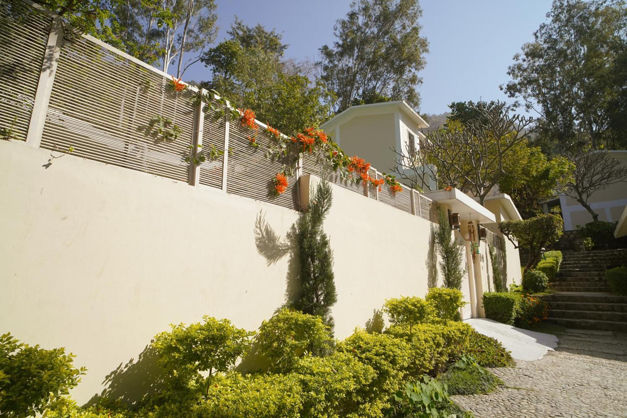 The Solluna Resort Garjia Exterior foto